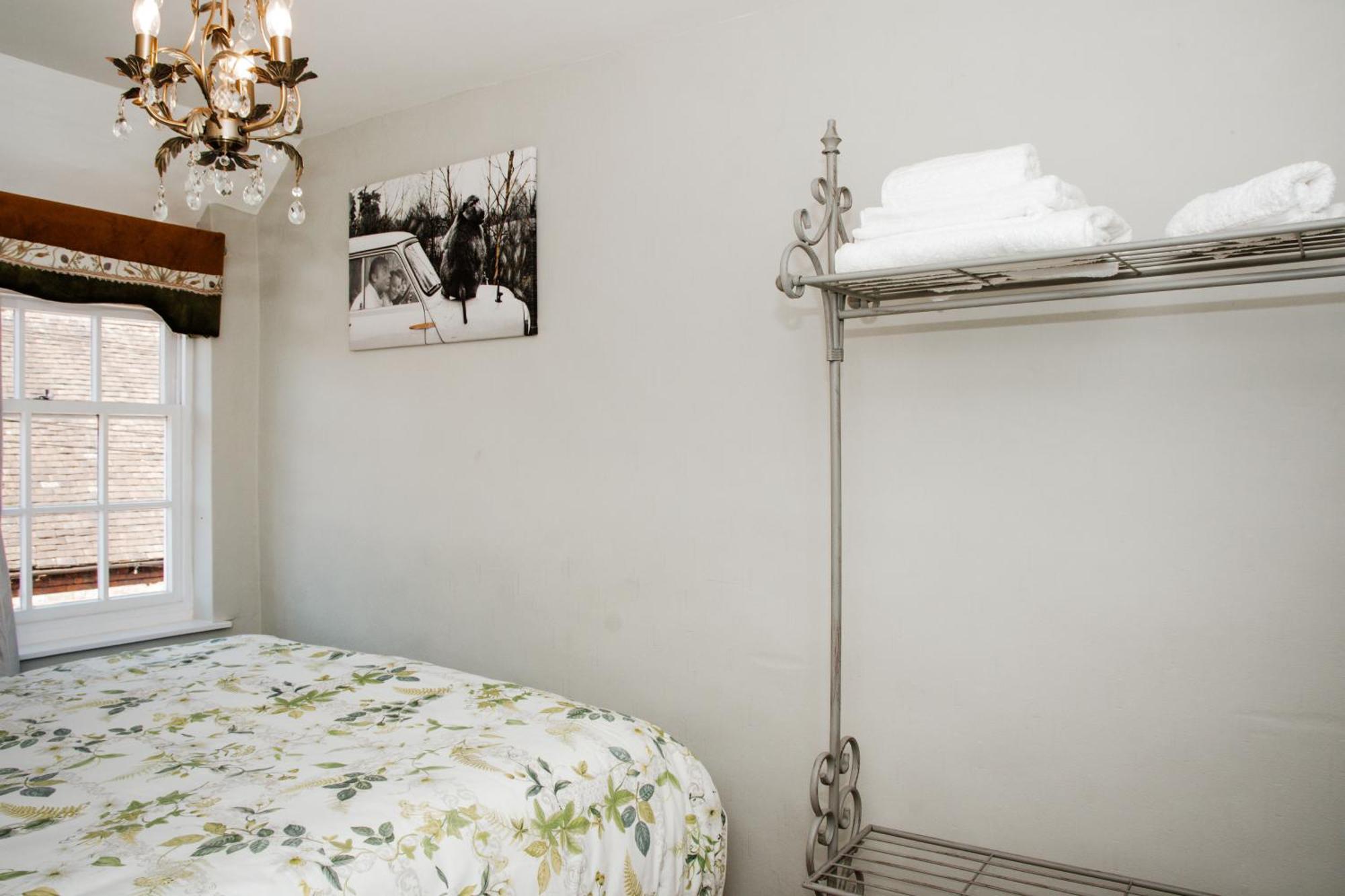 Whispering Place Georgian Grade II Sleeps 6 Adults 3 Mins From Safari Park & Steam Train Бюдли Екстериор снимка